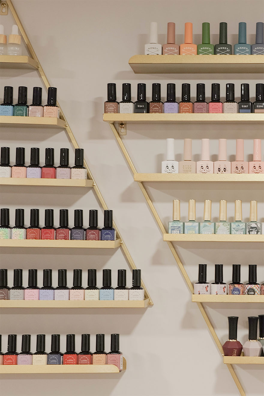nail varnish